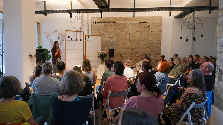 Gemeinschaft in der Yoga Oase Berlin